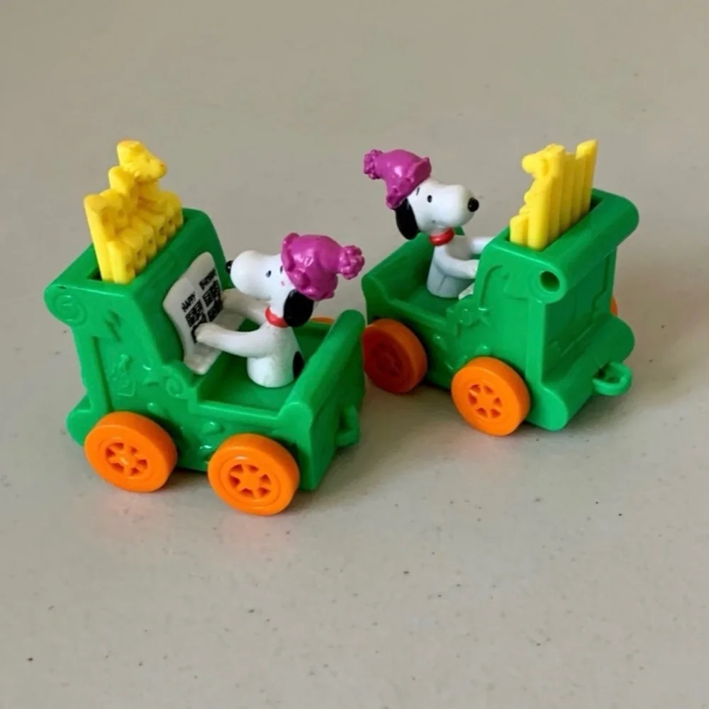 Vintage Peanuts Snoopy Charlie Brown Toys Lot Of Eight. - Picture 7 of 13